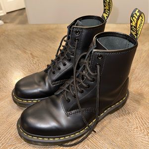 Black Doc Martens Size 8 M / Size 10 W